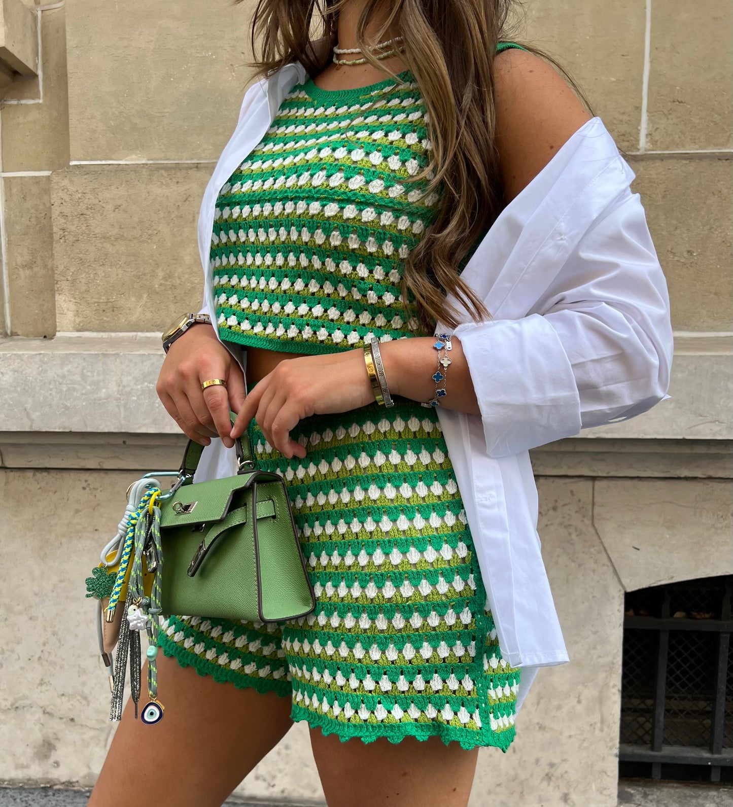 Ensemble brodé vert