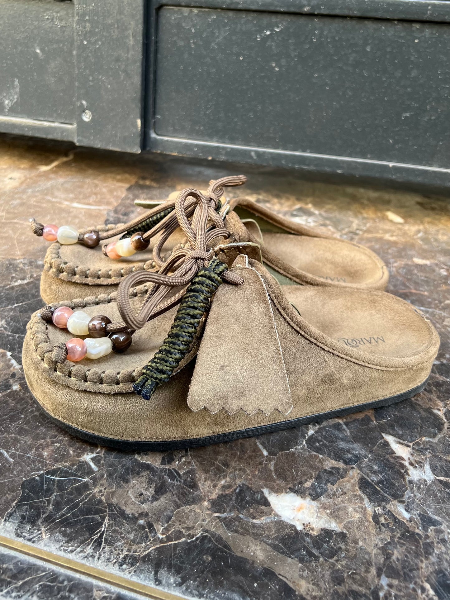 Mules kaki