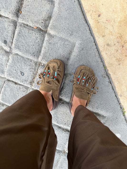 Mules kaki à franges