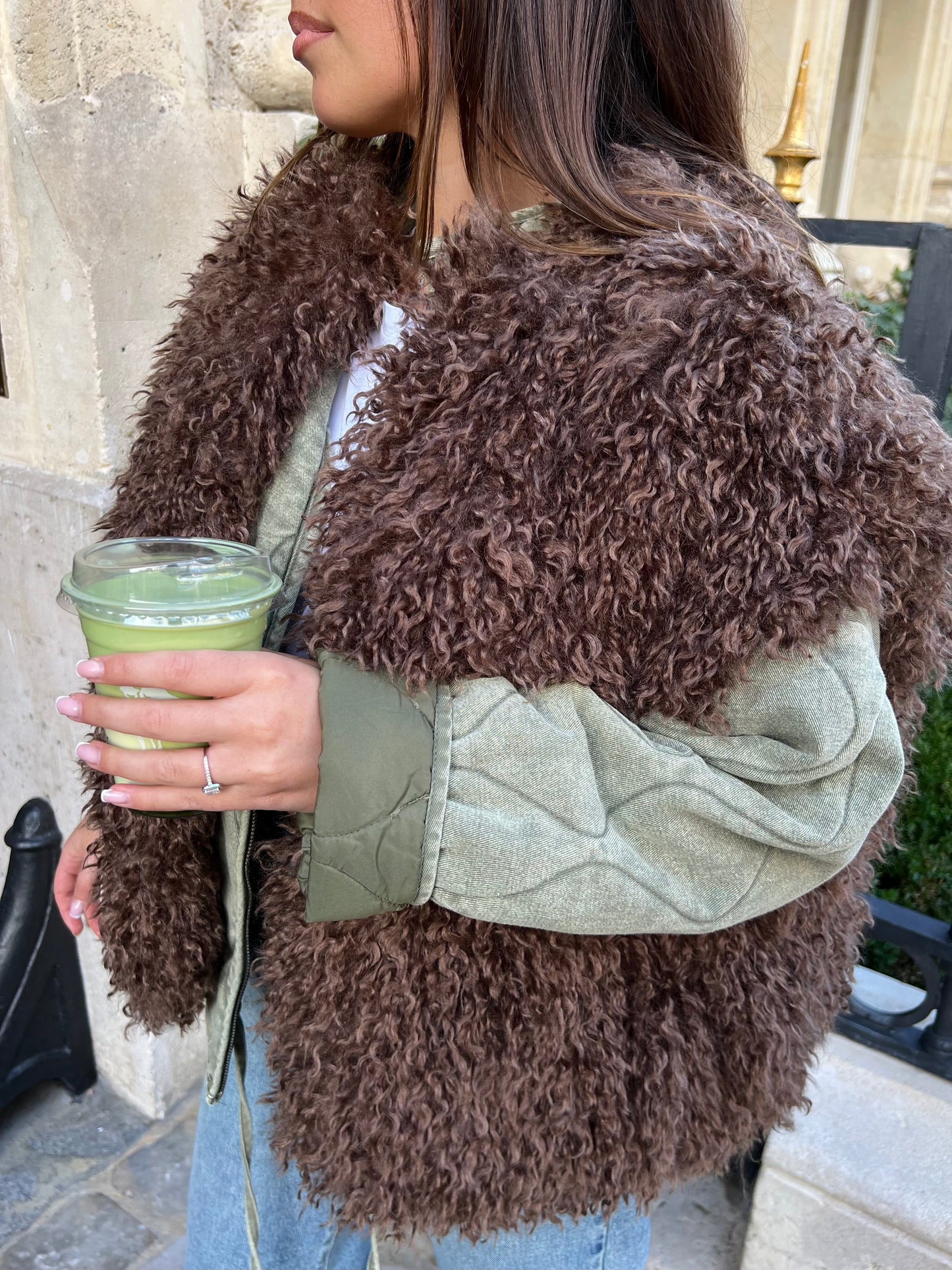 Fourrure sans manche